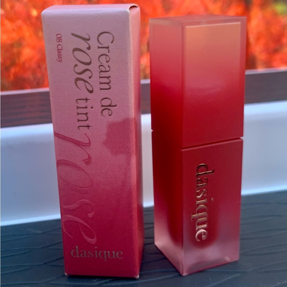Velvet rose texture lip colour ❤️ Dasique #08 Classy 💋